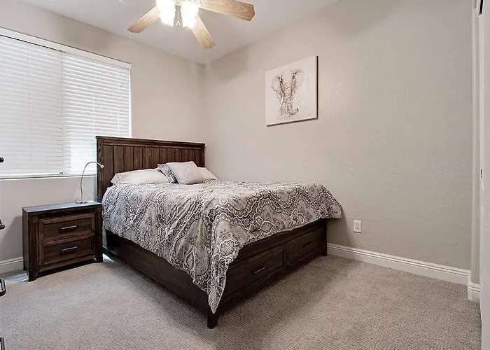 Hollyhock - Pet-friendly 4br Heated Pool & Near Golf Ferienhaus Chandler