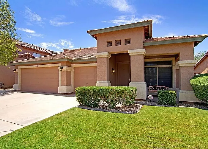 Hollyhock - Pet-friendly 4br Heated Pool & Near Golf *