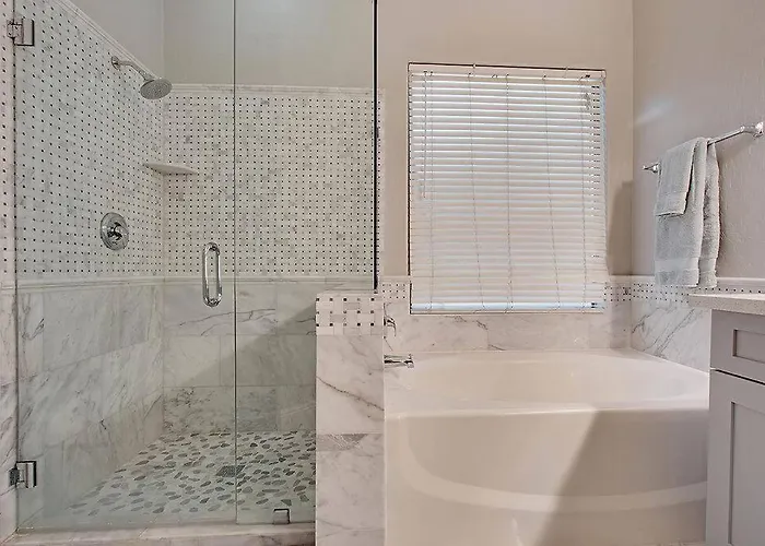Hollyhock - Pet-friendly 4br Heated Pool & Near Golf Ferienhaus Chandler