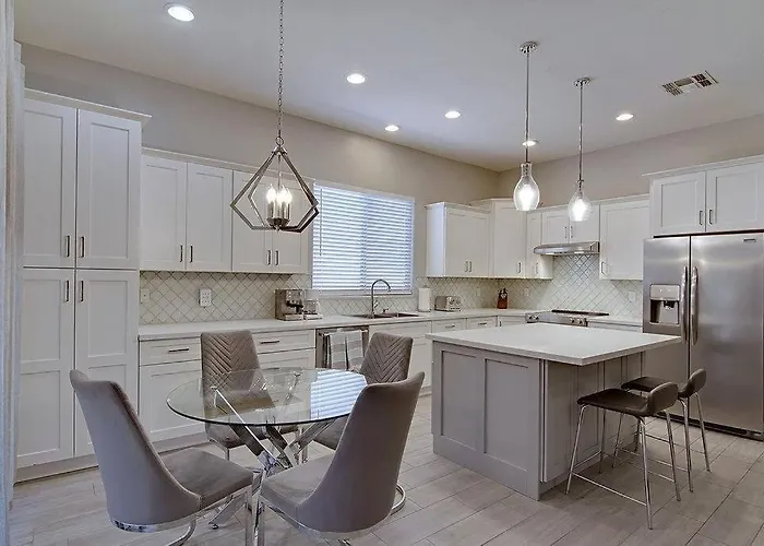 Hollyhock - Pet-friendly 4br Heated Pool & Near Golf * Chandler