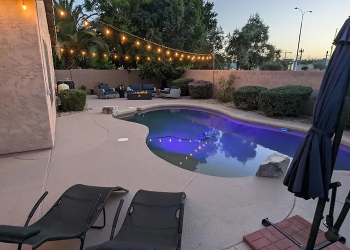 Hollyhock - Pet-friendly 4br Heated Pool & Near Golf